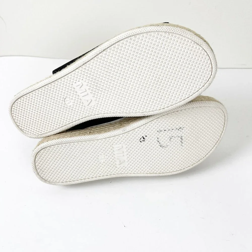2/$30 MIA Delena Vegan Suede Platform Sandal 7.5 NWOT